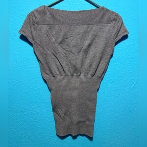 Worthington Heather Gray Knit Top. Boat neck. Slight shoulder pads. Slimming fit